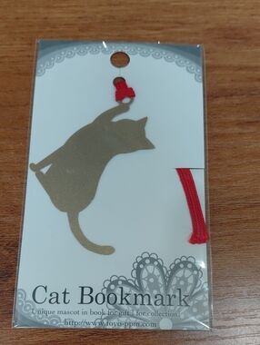 Source Unknown Gold Cat Bookmark with Red Tassel